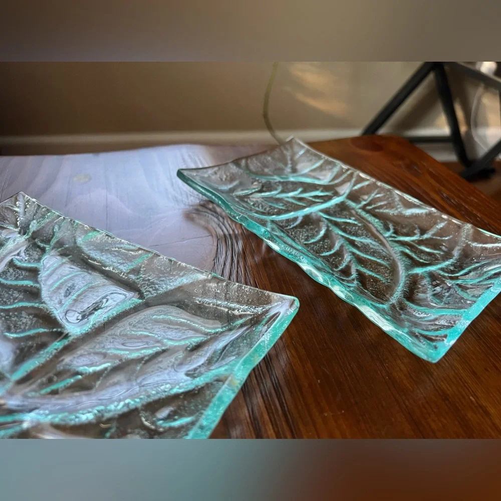 Indonesian | Leaf Handmade Glass Trays
